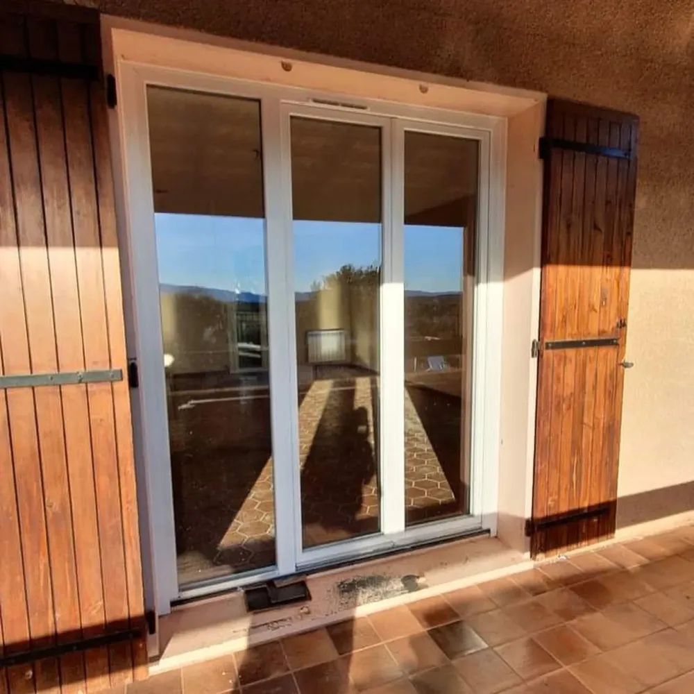 Menuiserie, vitrerie, serrurerie, agencement intérieur et vérandas-pergolas (6)