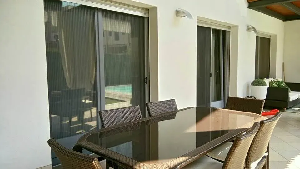 Menuiserie, vitrerie, serrurerie, agencement intérieur et vérandas-pergolas (14)